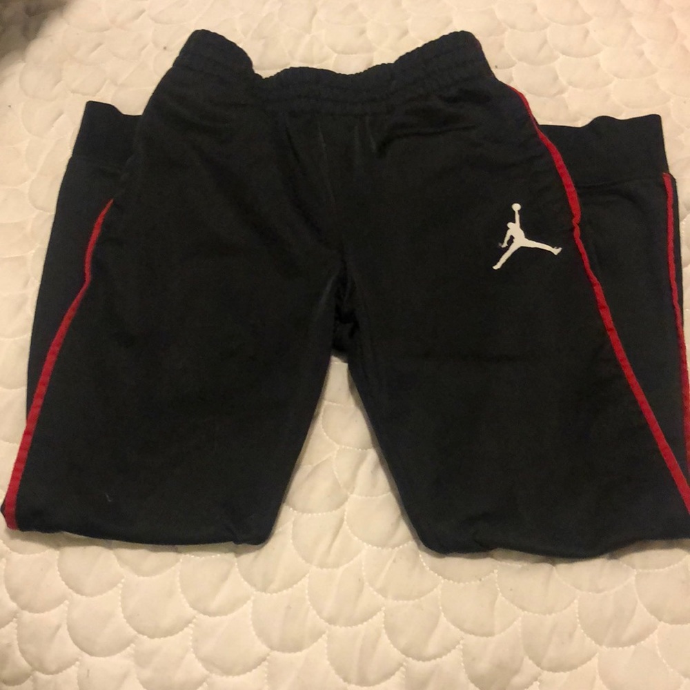 Good Conditions Pants Jordan size 7 6-7 years